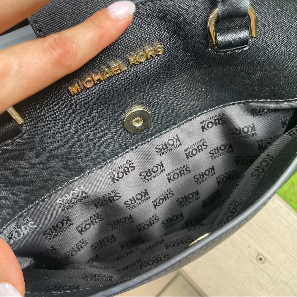 Michael Kors Emmy Double Handle Saffiano Black Leather Tote - Picture 5 of 16